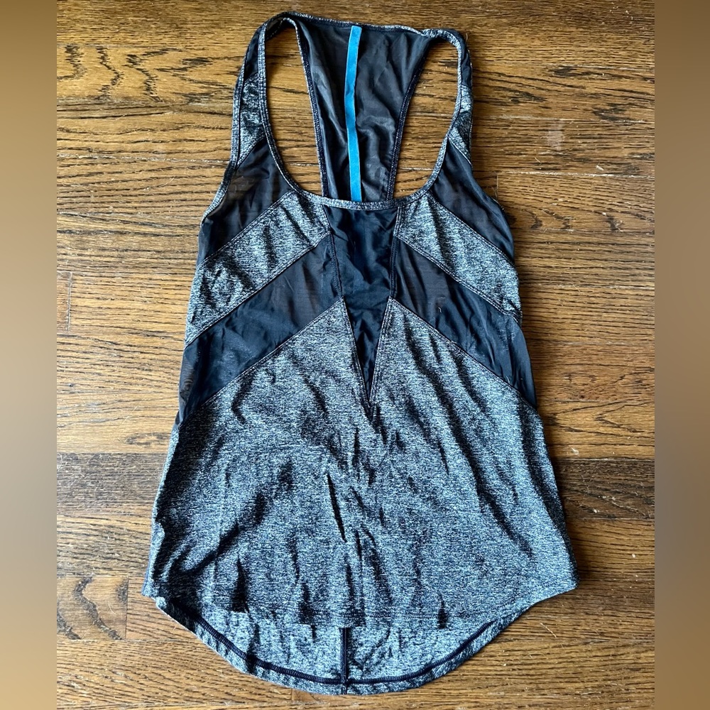Lululemon top